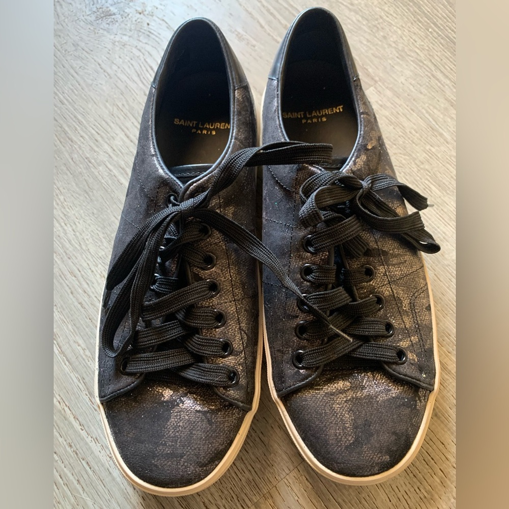 Saint Laurent Sneakers Classic Low-Top Design